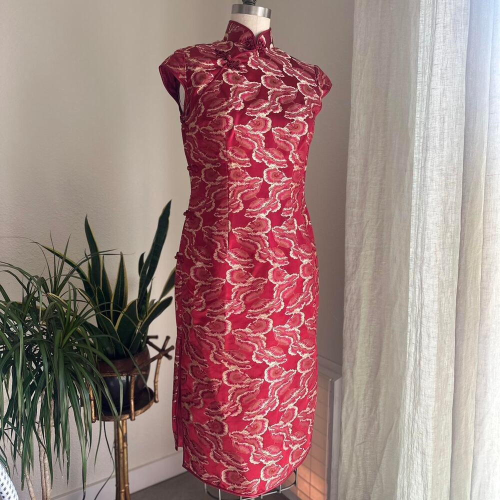 Vintage Red Silk Brocade Cheongsam Medium Dress Asian Floral Mandarin Collar